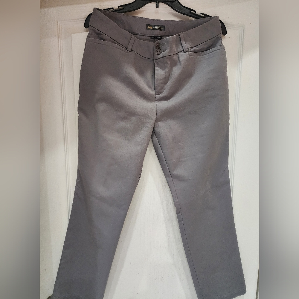 Lee Pants Women’s 10 S gray Checks Relaxed Firt Stragith Leg